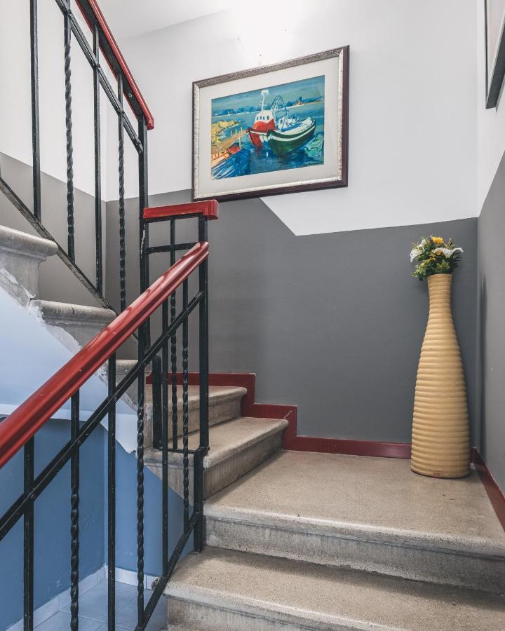 Bulldog Station Apartments With Private Wc, Ac, Tv เมสเตร ภายนอก รูปภาพ