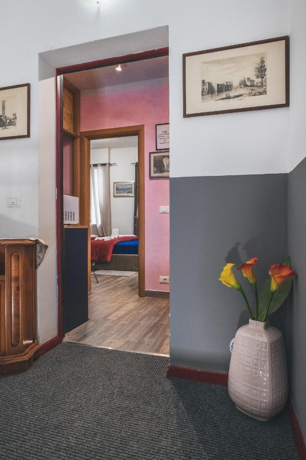 Bulldog Station Apartments With Private Wc, Ac, Tv เมสเตร ภายนอก รูปภาพ